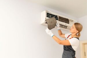 Điều hòa có mùi