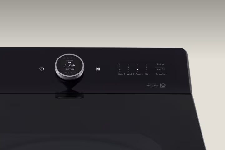 Bảng điều khiển sắc nét với nút LCD hiển thị rõ các thông số